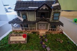  Queen Anne home design model